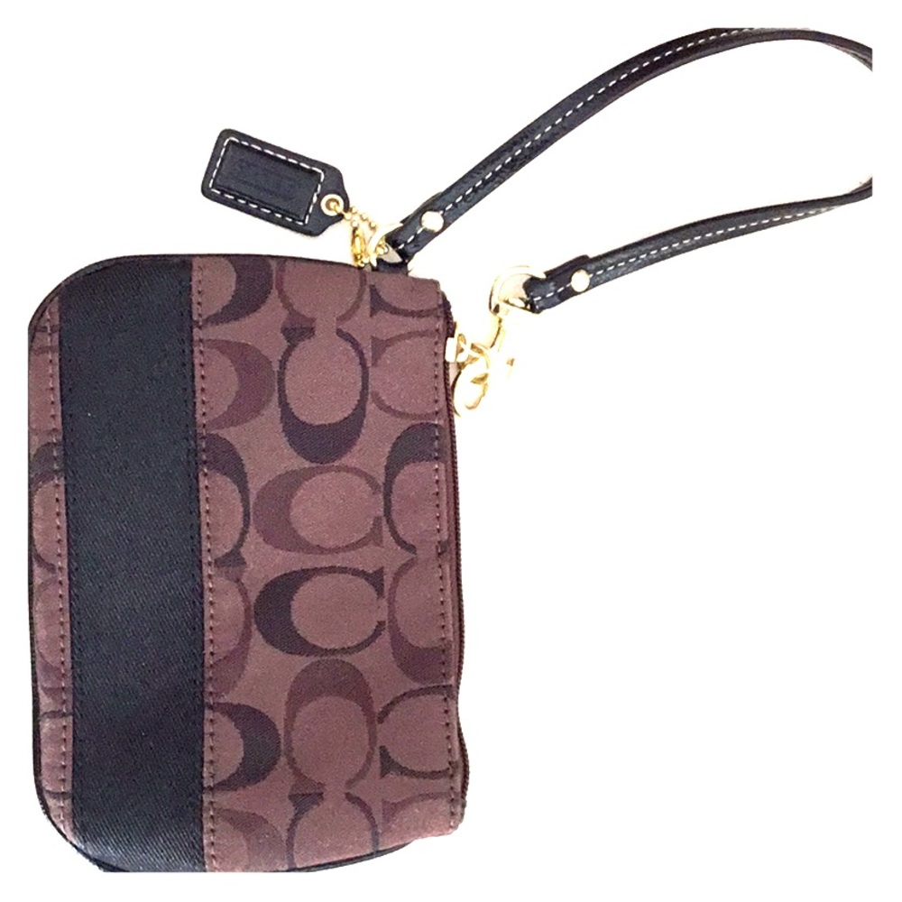 New without tags brown Coach wristlet